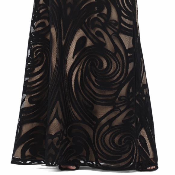 BCBG Marilyne Swirl Lace Cutout Gown - Picture 5 of 7